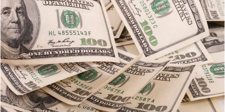 Dólar cai para R$ 5,50 após ter atingido maior nivel dos últimos 2 anos